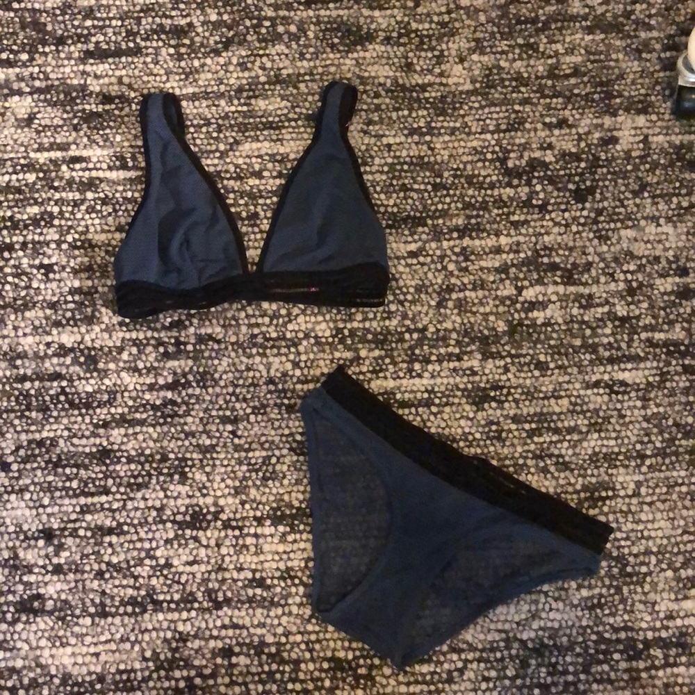 Vince Camuto set